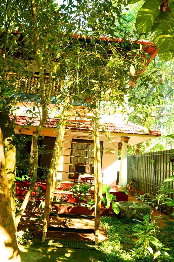 Marari John'S Beach Mararikulam Exterior photo
