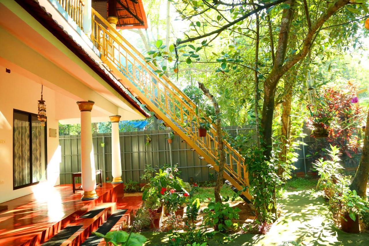 Marari John'S Beach Mararikulam Exterior photo