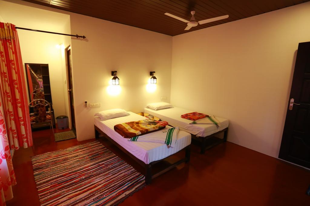 Marari John'S Beach Mararikulam Exterior photo