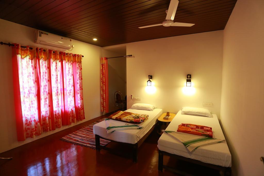 Marari John'S Beach Mararikulam Exterior photo